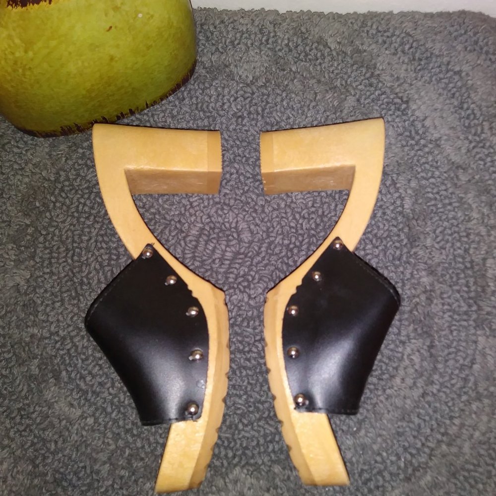 VINTAGE PLATFORM SLIDES - BLACK - SIZE 9